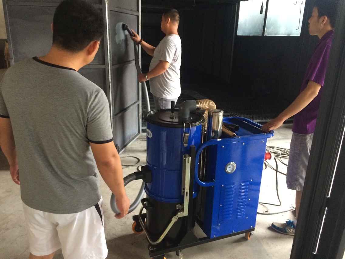打磨車間該如何選擇工業(yè)吸塵器呢？85